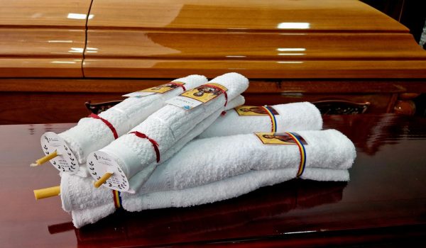 Funerare bucuresti, funerare Ilfov, funerare sector 4, 1, 2, 3, 4, 5, 5, pompe funebre, servicii funerare complete, funerare talon pensie, sicriu, sicriu complet echipat, îmbălsămare. Servicii funerare profesionale în sectoarele 1, 2 , 3 , 4 , 5 , 6. Oferim consultanță și asistență în planificarea și organizarea serviciilor funerare și a înmormântării.